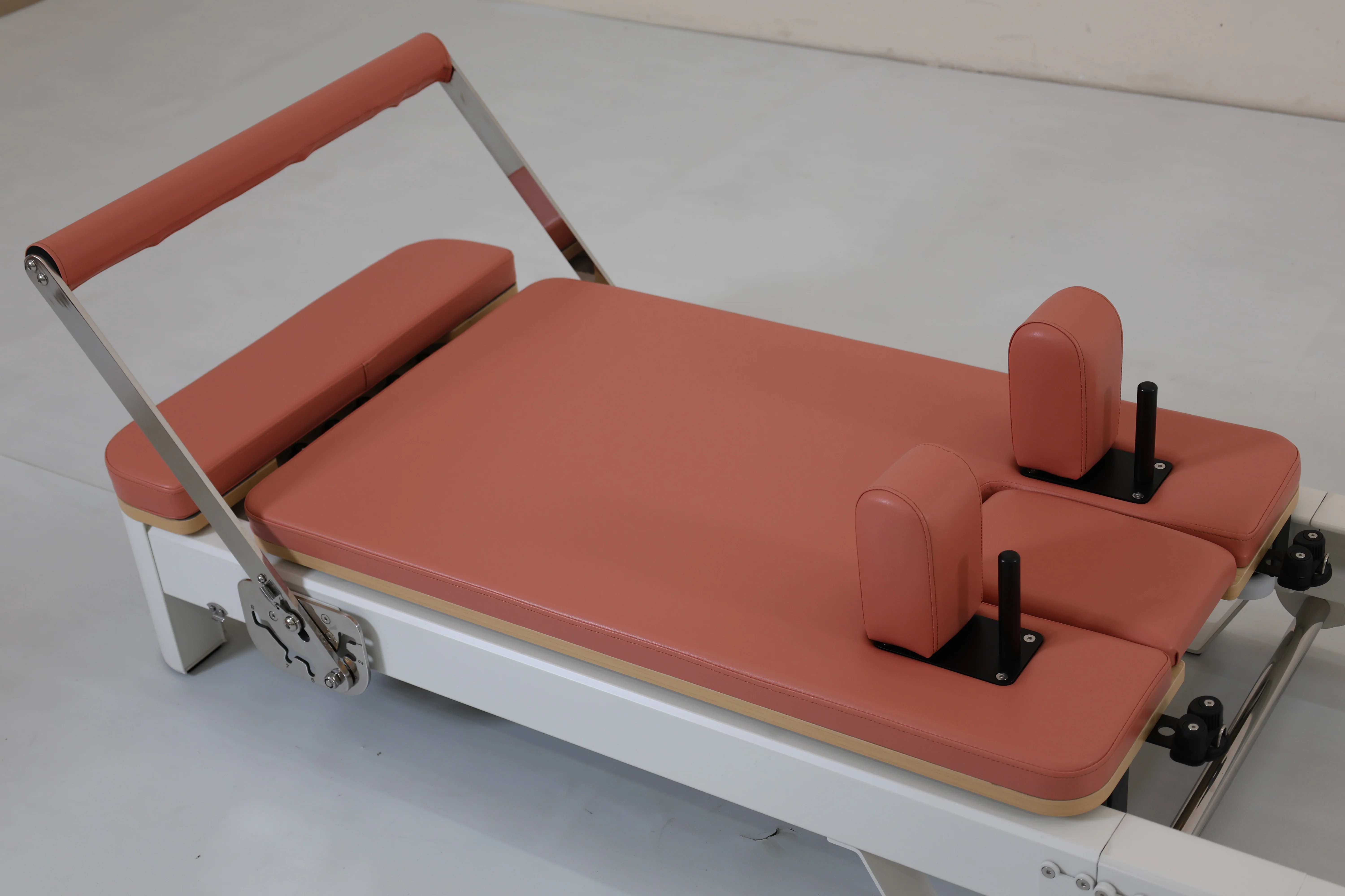 Hue Foldable Pilates Reformer - Mauve - Image 12
